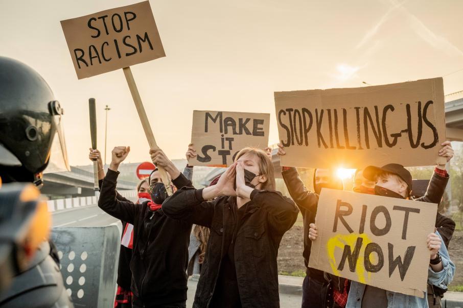 ट्रम्पले स्थापित गरेको खतरनाक न्यारेटिभ